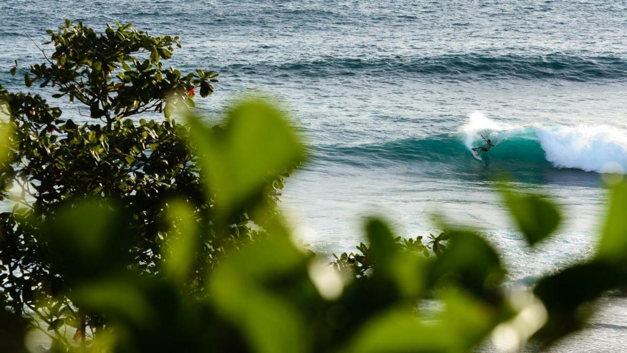 Baturundung Surf Resort Naibos Eksteriør billede