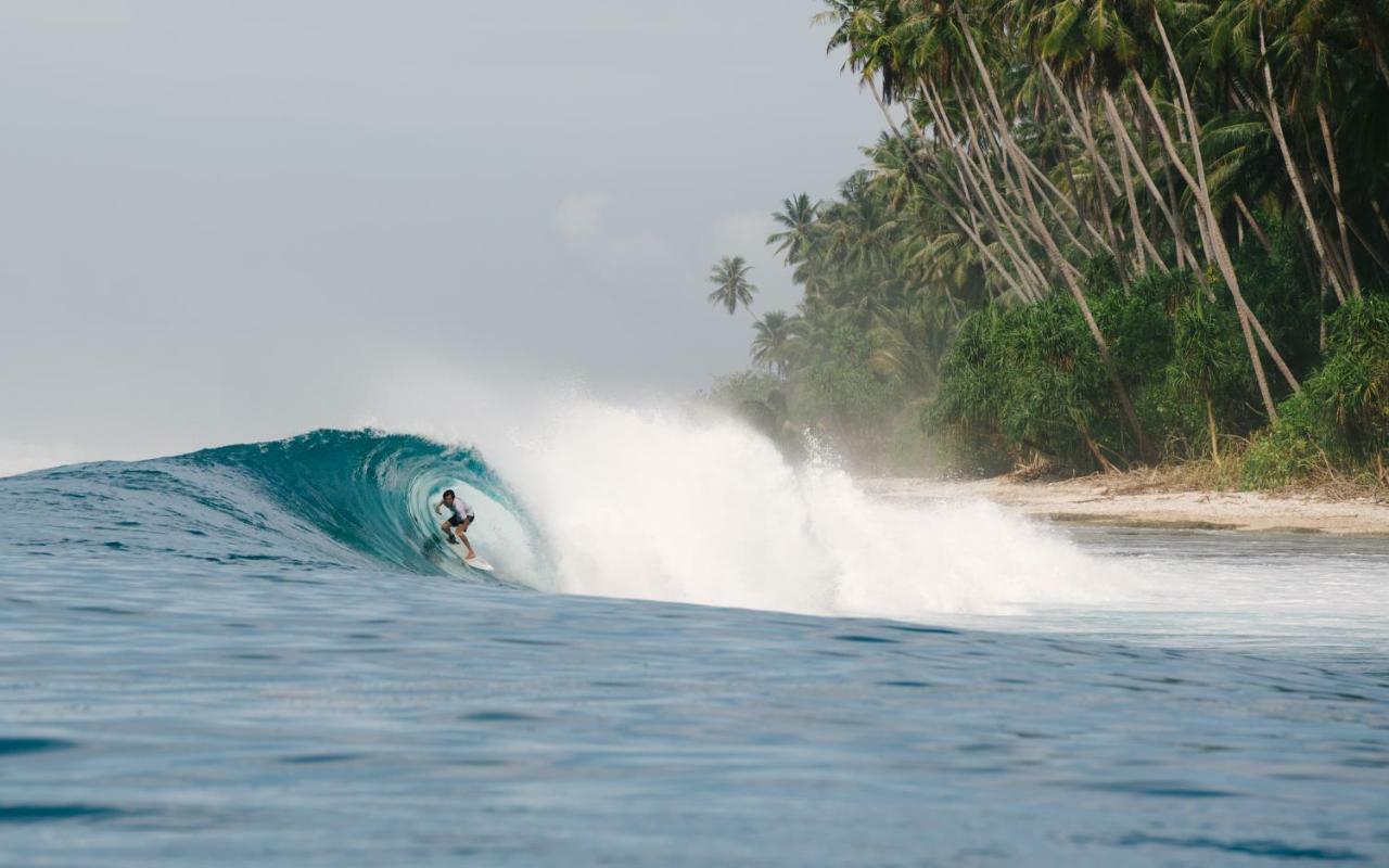 Baturundung Surf Resort Naibos Eksteriør billede